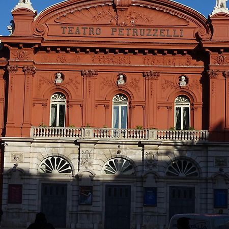 Al Teatro Rooms Bari Exterior photo