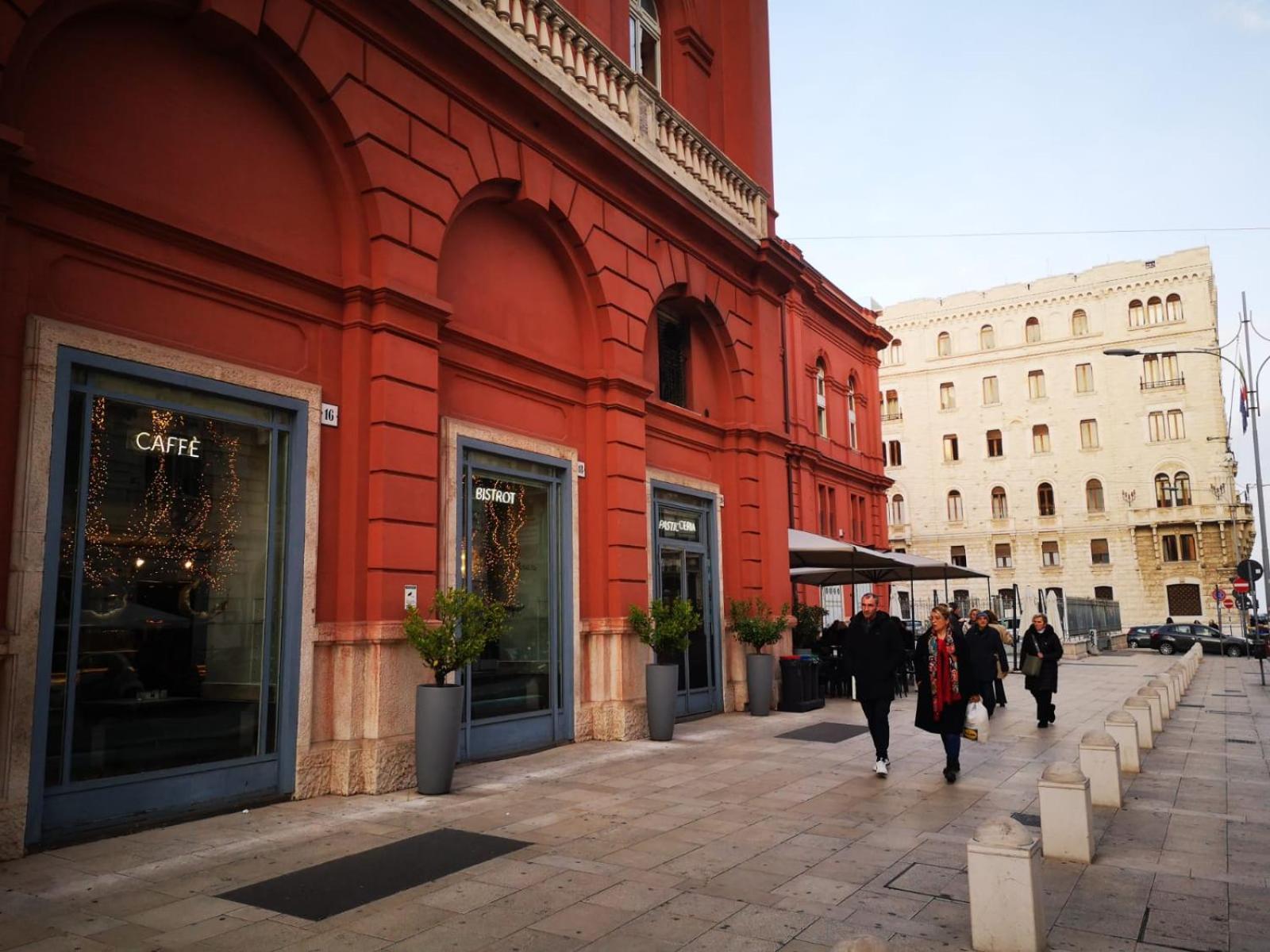 Al Teatro Rooms Bari Exterior photo